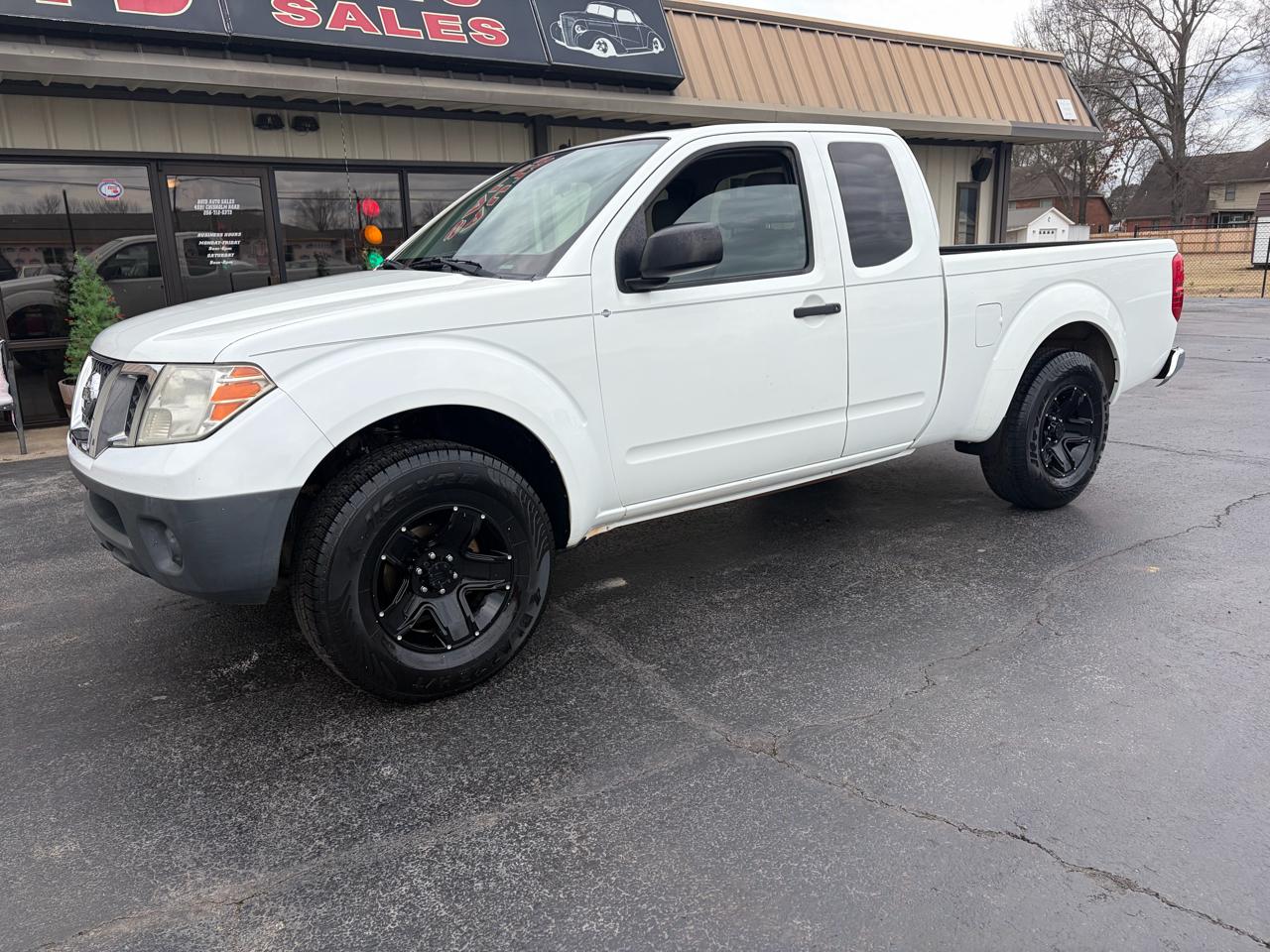 Nissan Frontier SV King Cab I4 5MT 2WD 2014