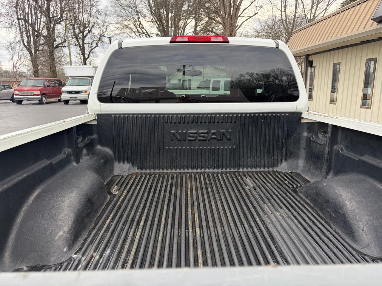 Nissan Frontier SV King Cab I4 5MT 2WD 2014