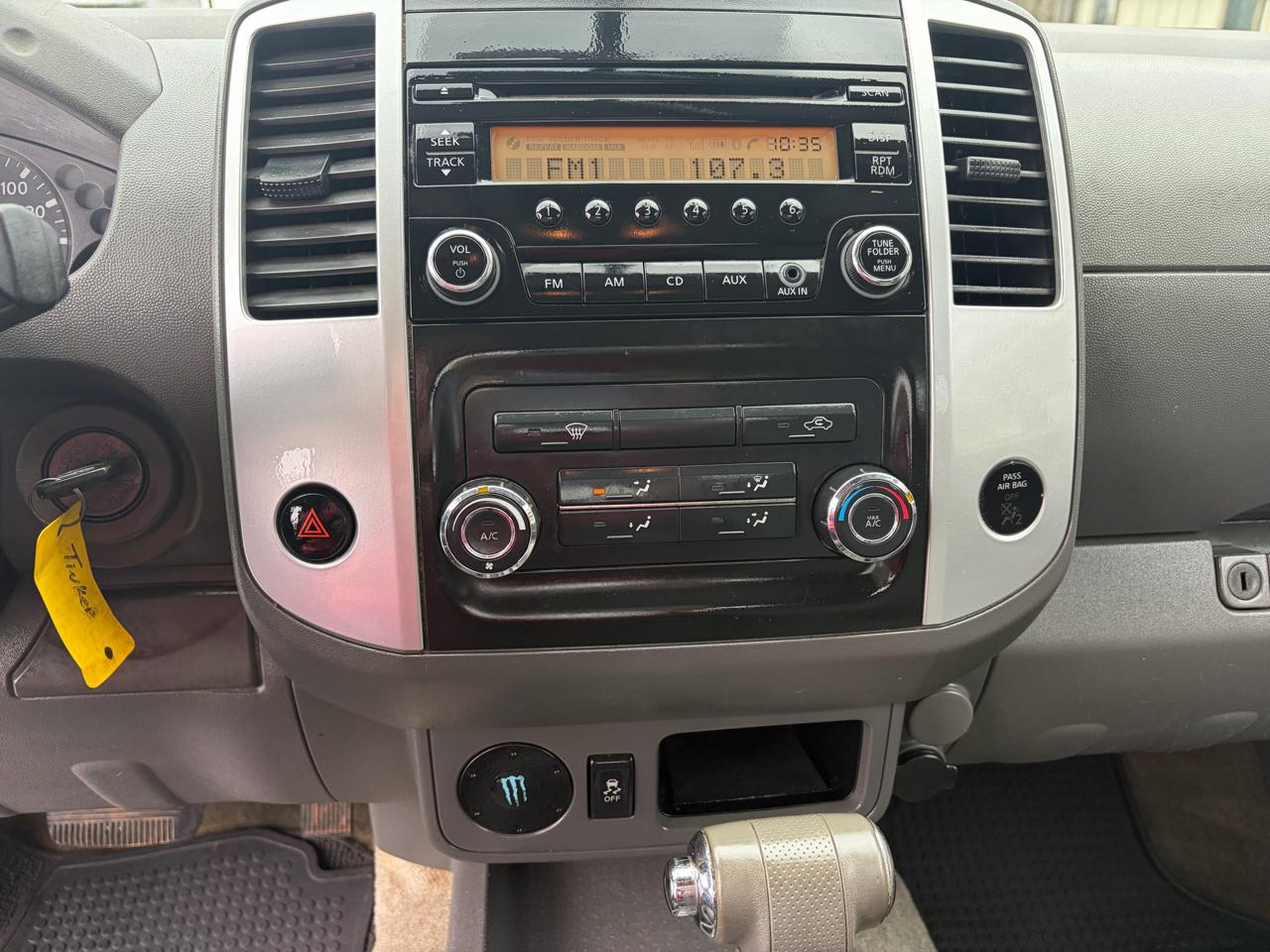 Nissan Frontier SV King Cab I4 5MT 2WD 2014