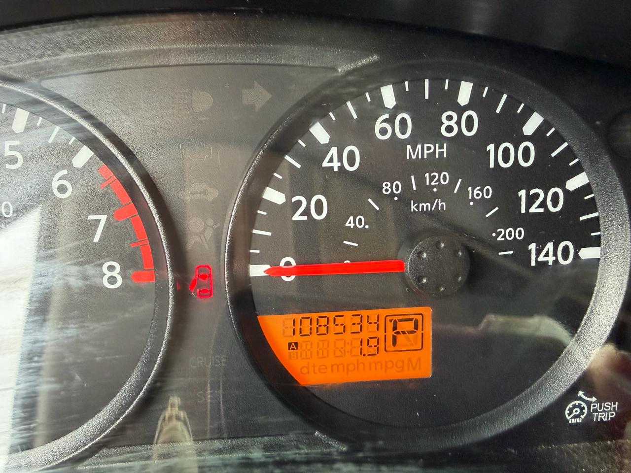 Nissan Frontier SV King Cab I4 5MT 2WD 2014