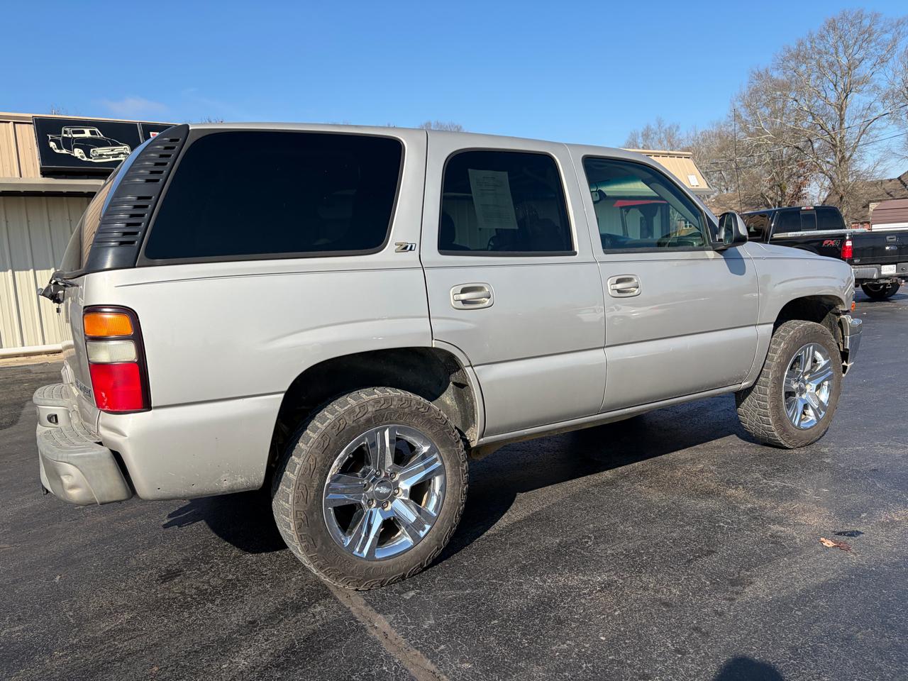 Chevrolet Tahoe 4WD 2004