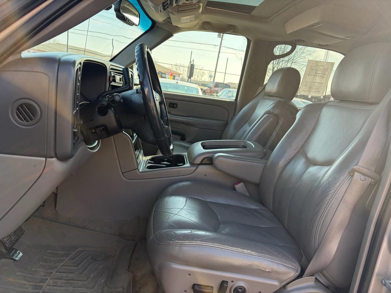 Chevrolet Tahoe 4WD 2004