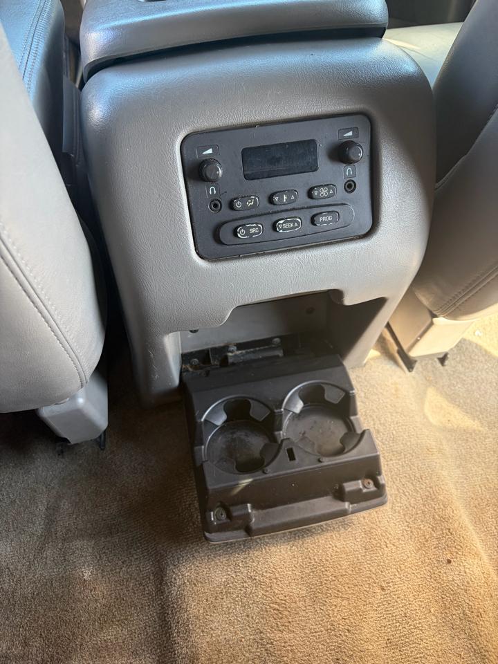 Chevrolet Tahoe 4WD 2004