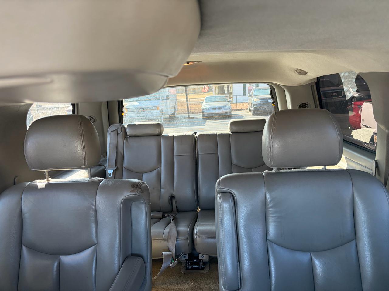 Chevrolet Tahoe 4WD 2004