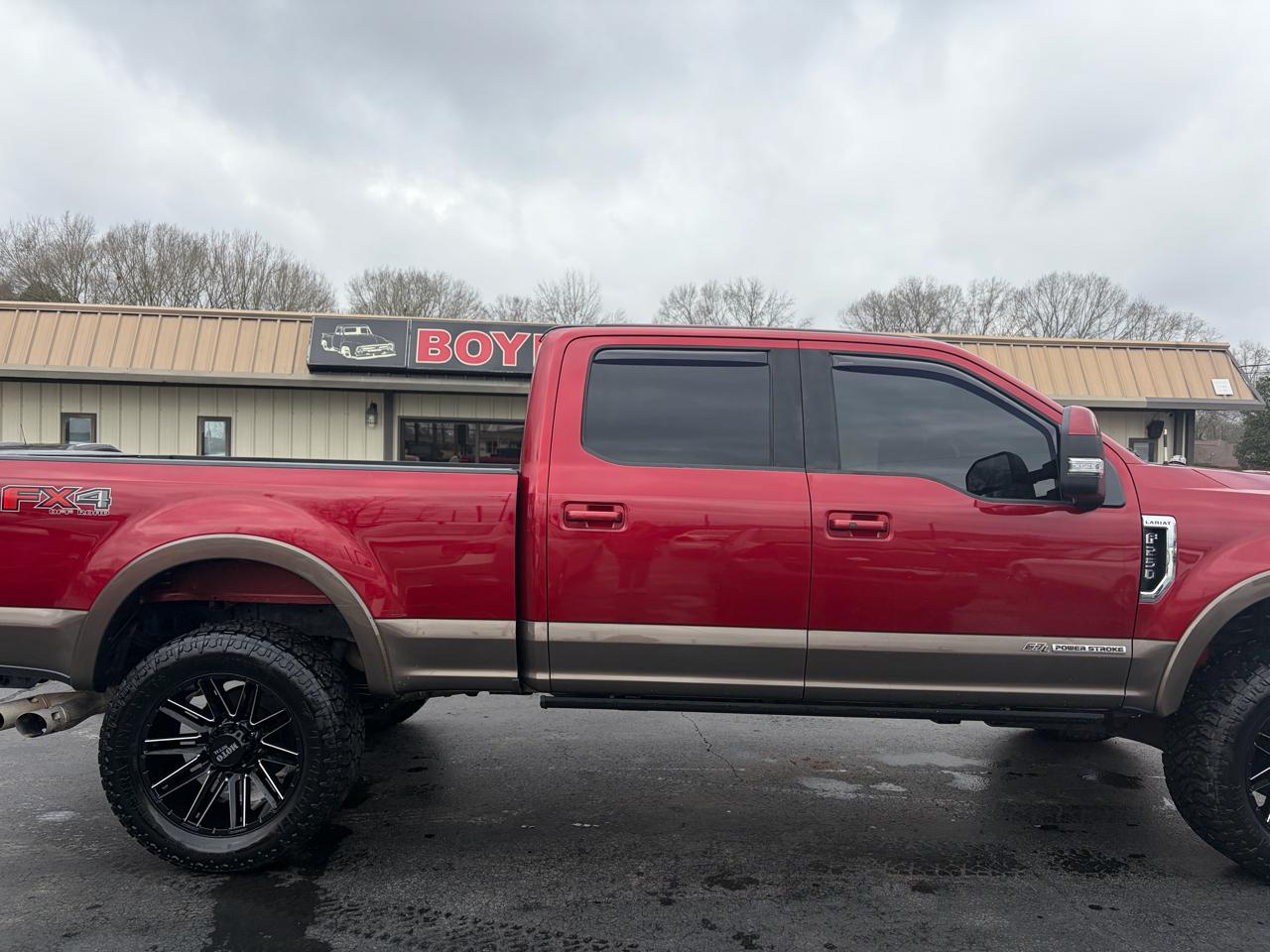 Ford F-250 SD Lariat Crew Cab 4WD 2017