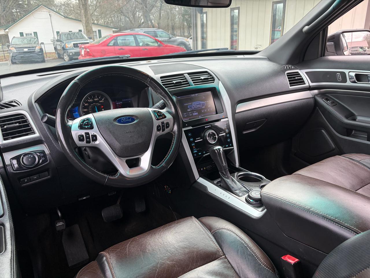 Ford Explorer Sport 4WD 2013