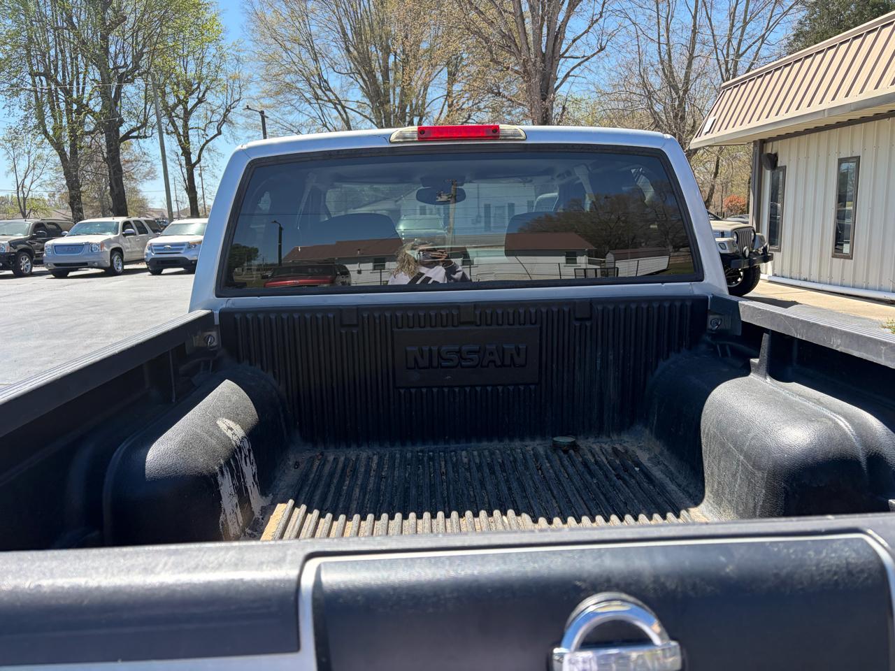 Nissan Frontier XE-V6 Crew Cab 4WD 2002