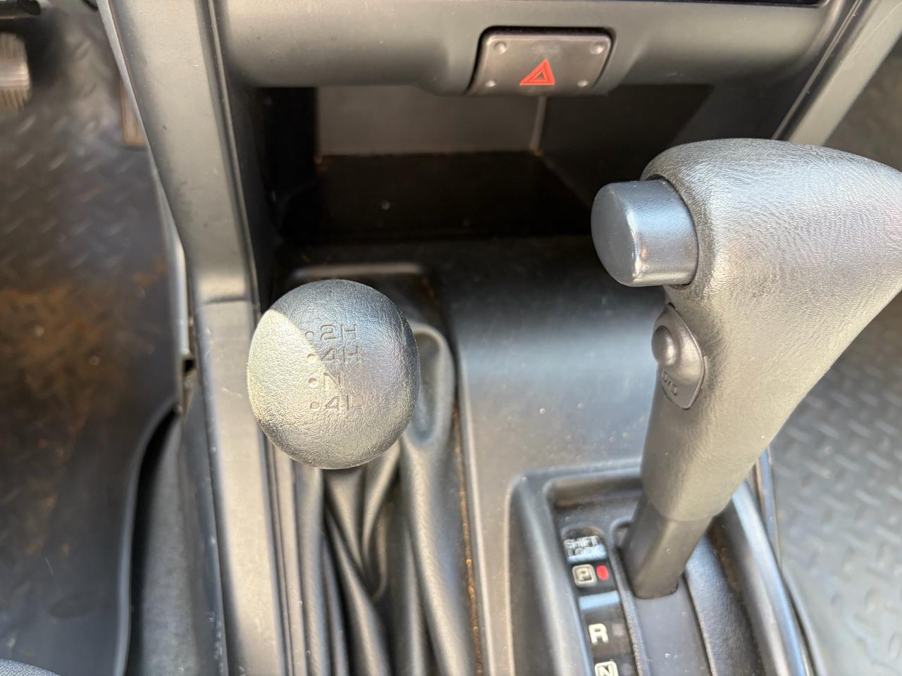 Nissan Frontier XE-V6 Crew Cab 4WD 2002