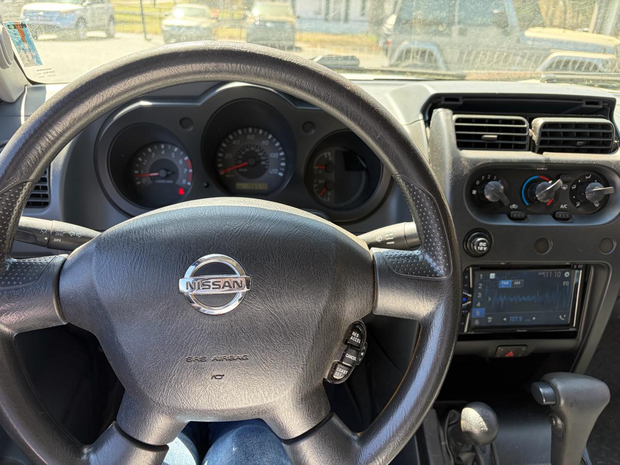 Nissan Frontier XE-V6 Crew Cab 4WD 2002