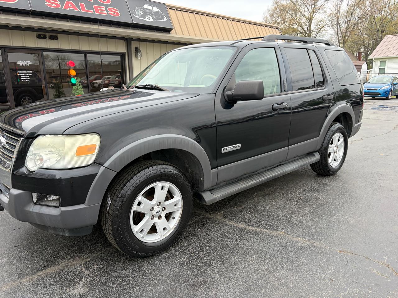 Ford Explorer XLT 4.0L 2WD 2006