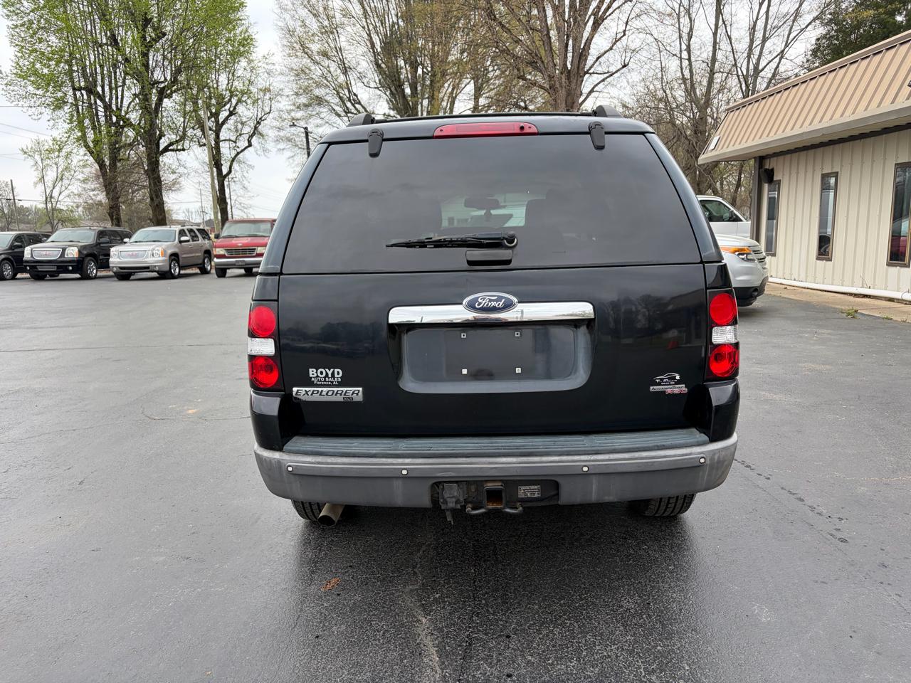 Ford Explorer XLT 4.0L 2WD 2006