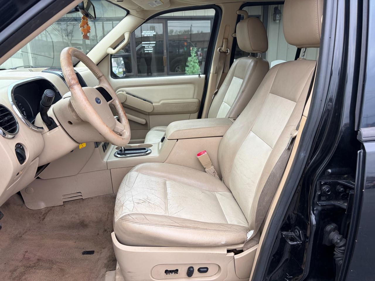 Ford Explorer XLT 4.0L 2WD 2006