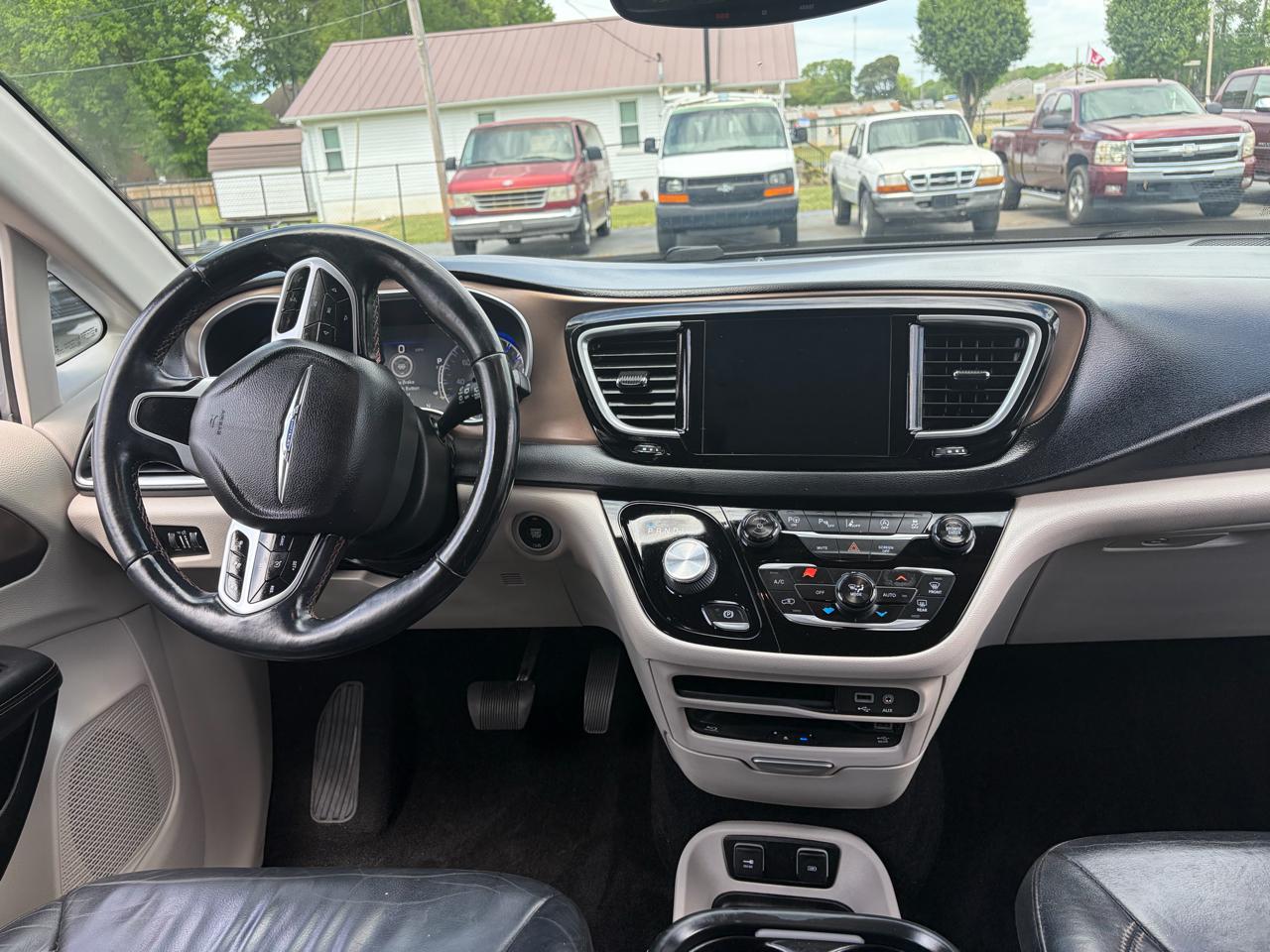 Chrysler Pacifica Touring-L Plus 2018