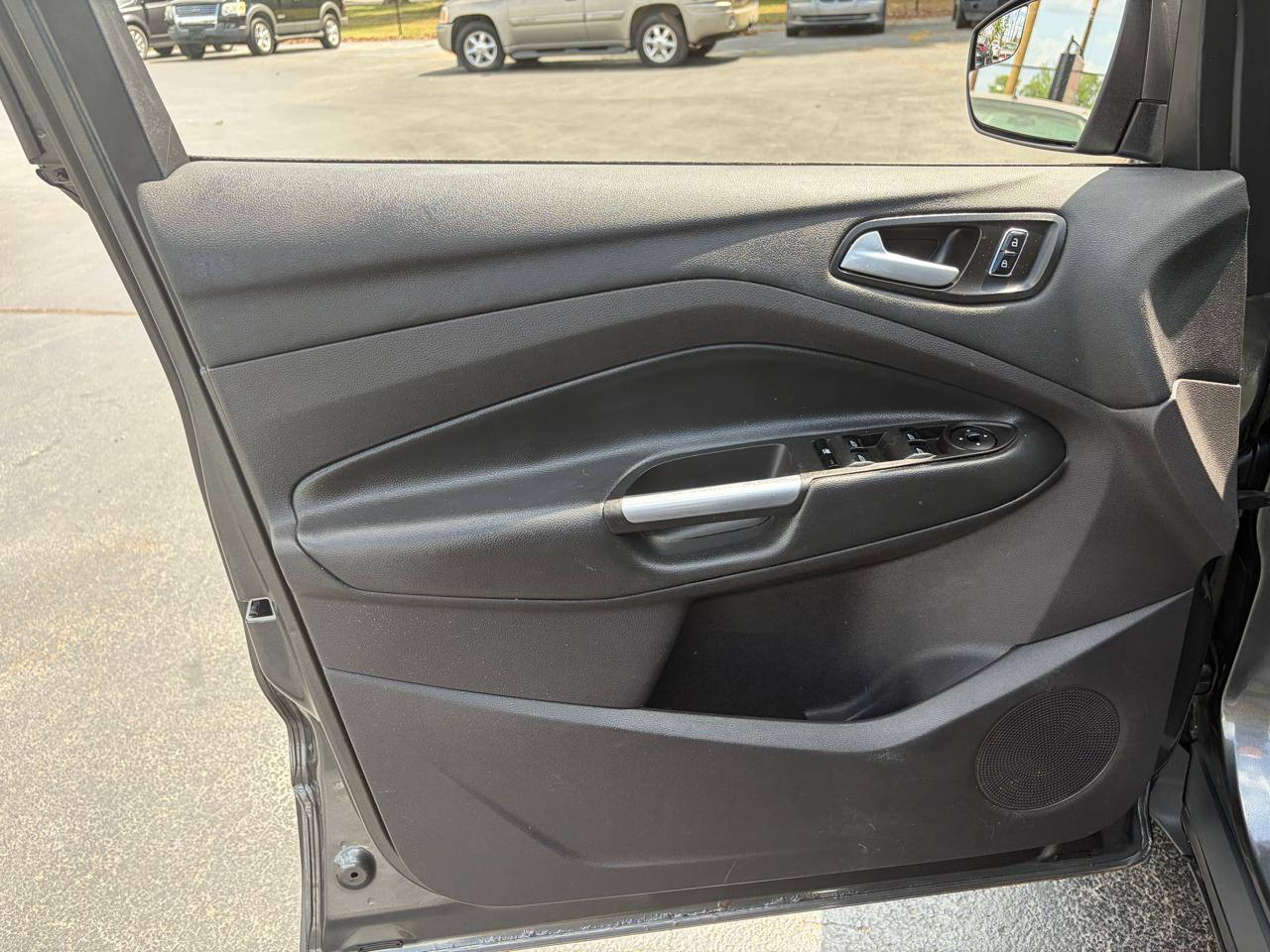 Ford Escape SE FWD 2015