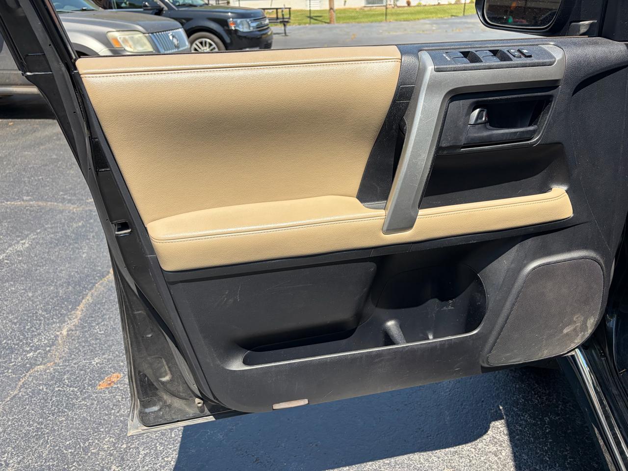 Toyota 4Runner SR5 2WD 2013