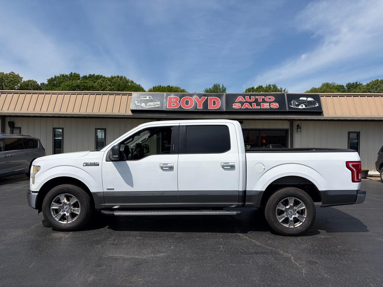 Ford F-150 XLT SuperCrew 5.5-ft. Bed 2WD 2015