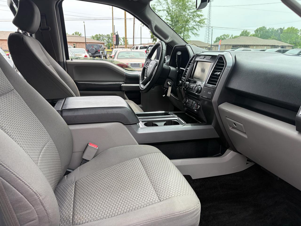 Ford F-150 XLT SuperCrew 5.5-ft. Bed 2WD 2015