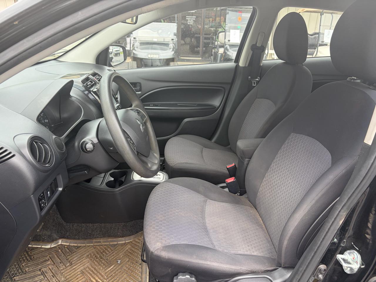 Mitsubishi Mirage ES 5M 2020