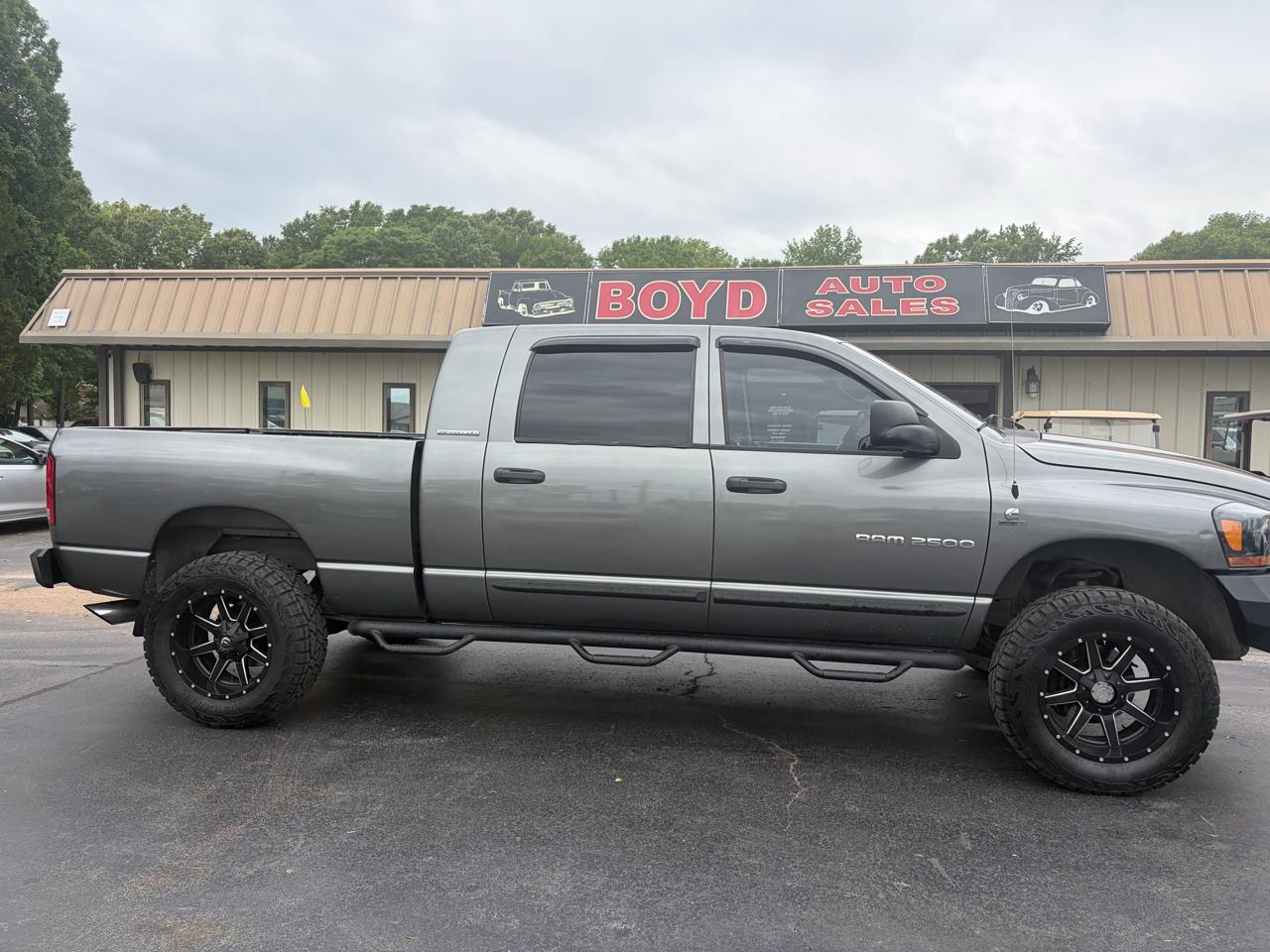 Dodge Ram 2500 Laramie Mega Cab 4WD 2006