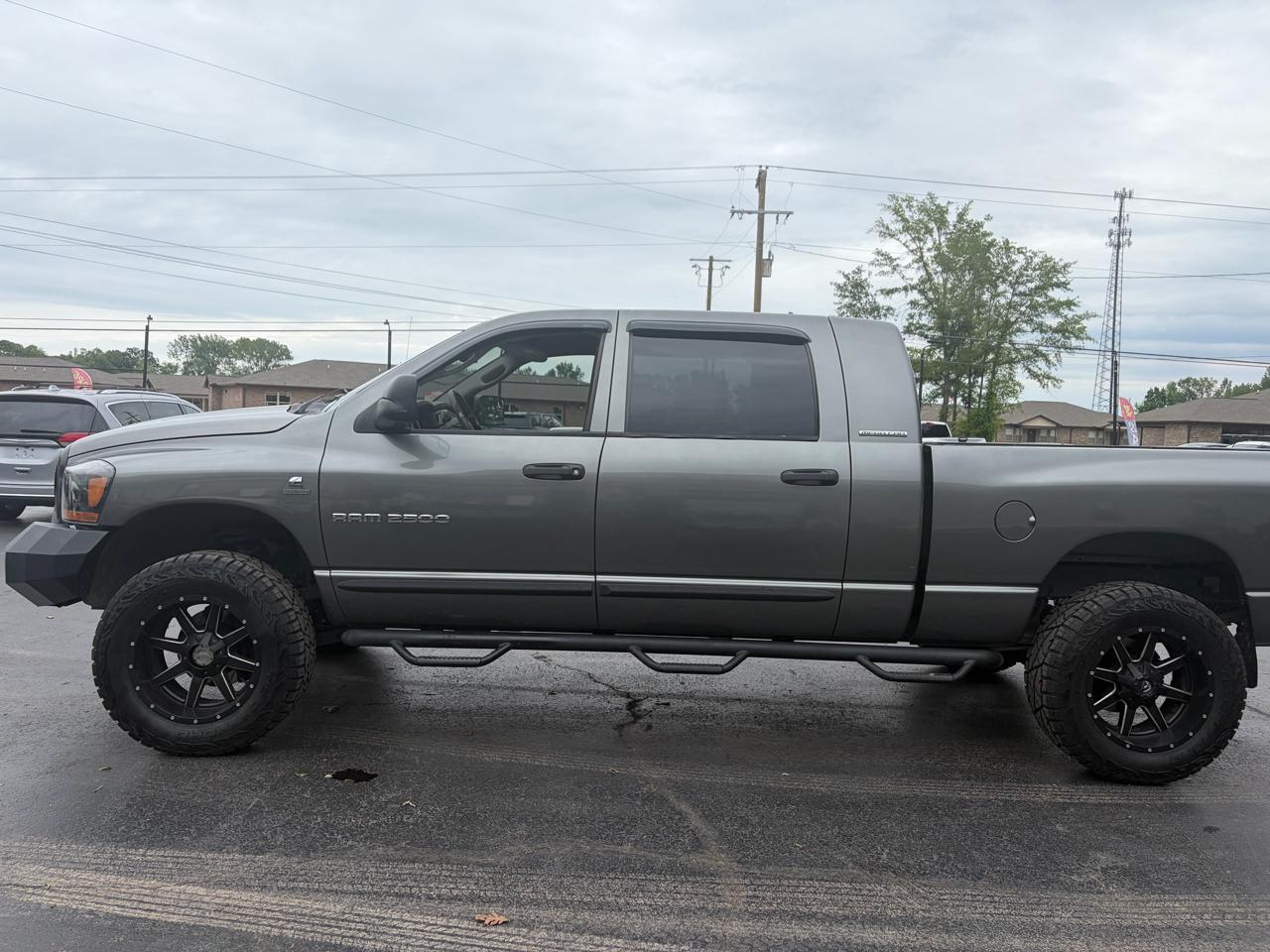 Dodge Ram 2500 Laramie Mega Cab 4WD 2006