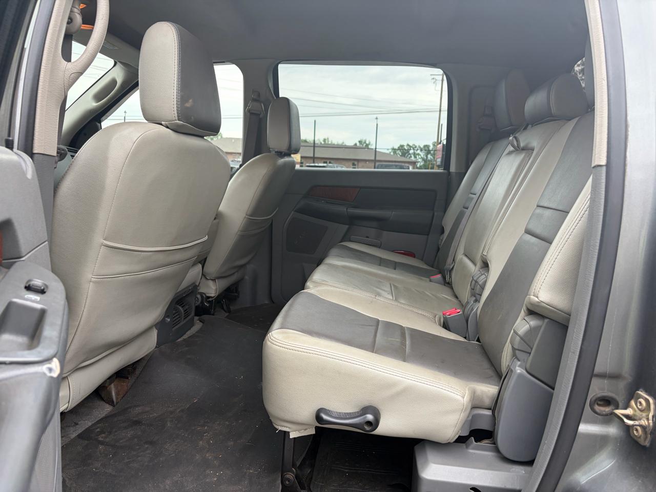 Dodge Ram 2500 Laramie Mega Cab 4WD 2006