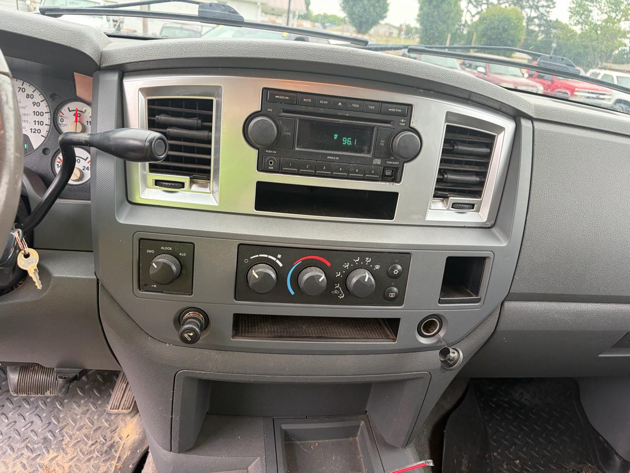 Dodge Ram 2500 Laramie Mega Cab 4WD 2006