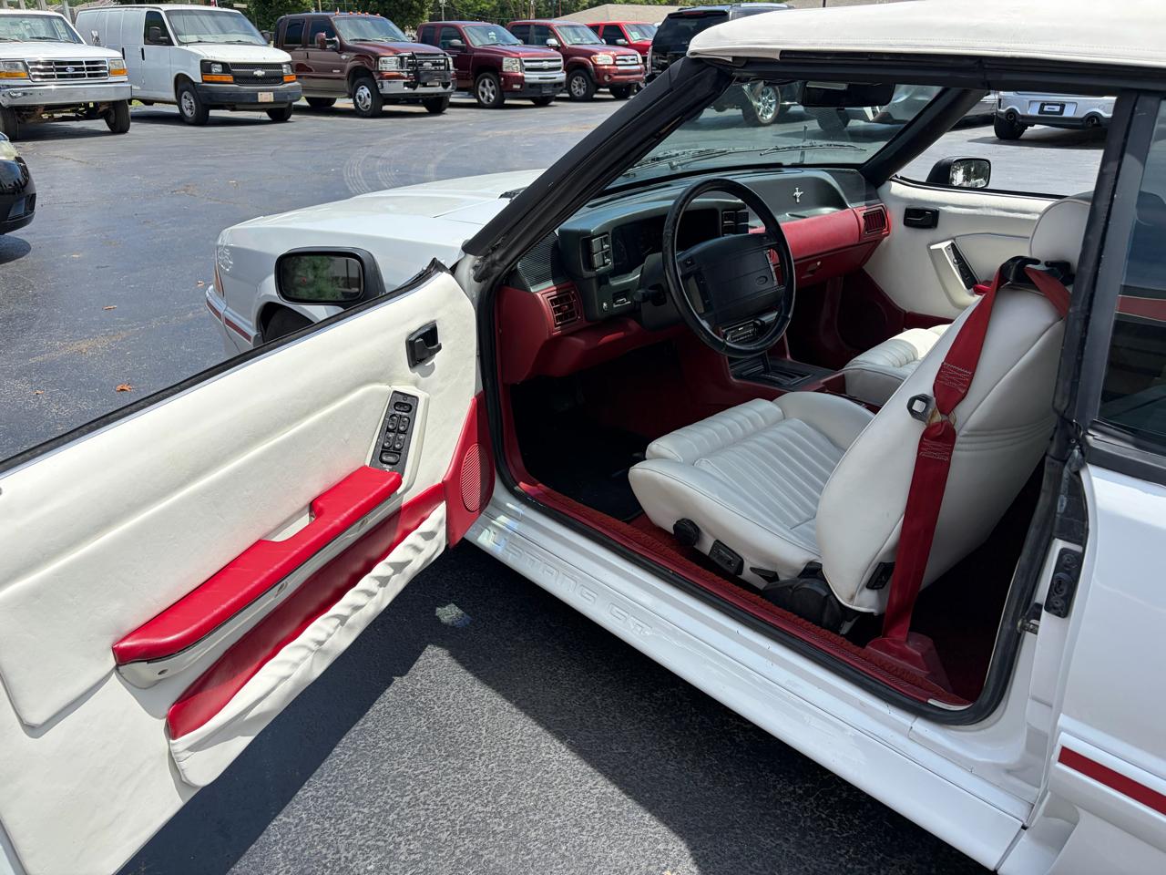 Ford Mustang GT convertible 1990