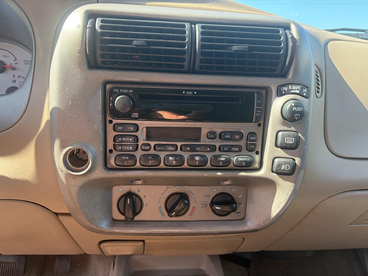 Ford Explorer Sport XLS 2WD 2003
