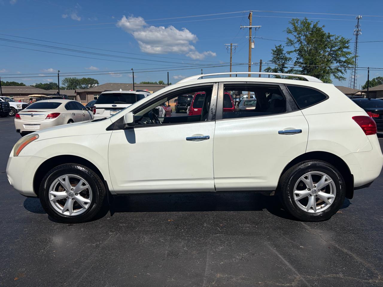 Nissan Rogue S 2WD 2010
