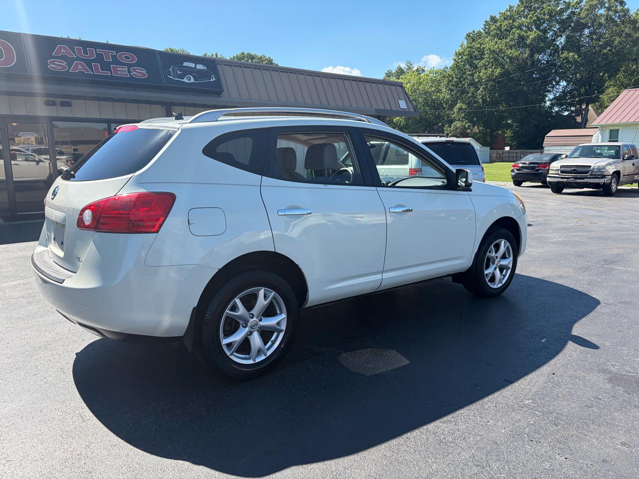 Nissan Rogue S 2WD 2010