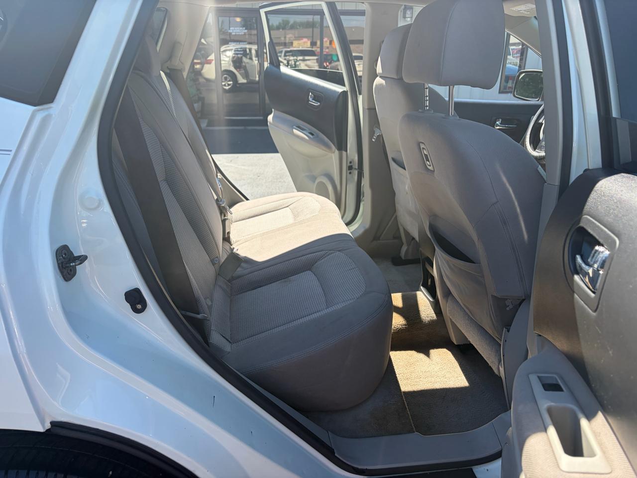Nissan Rogue S 2WD 2010
