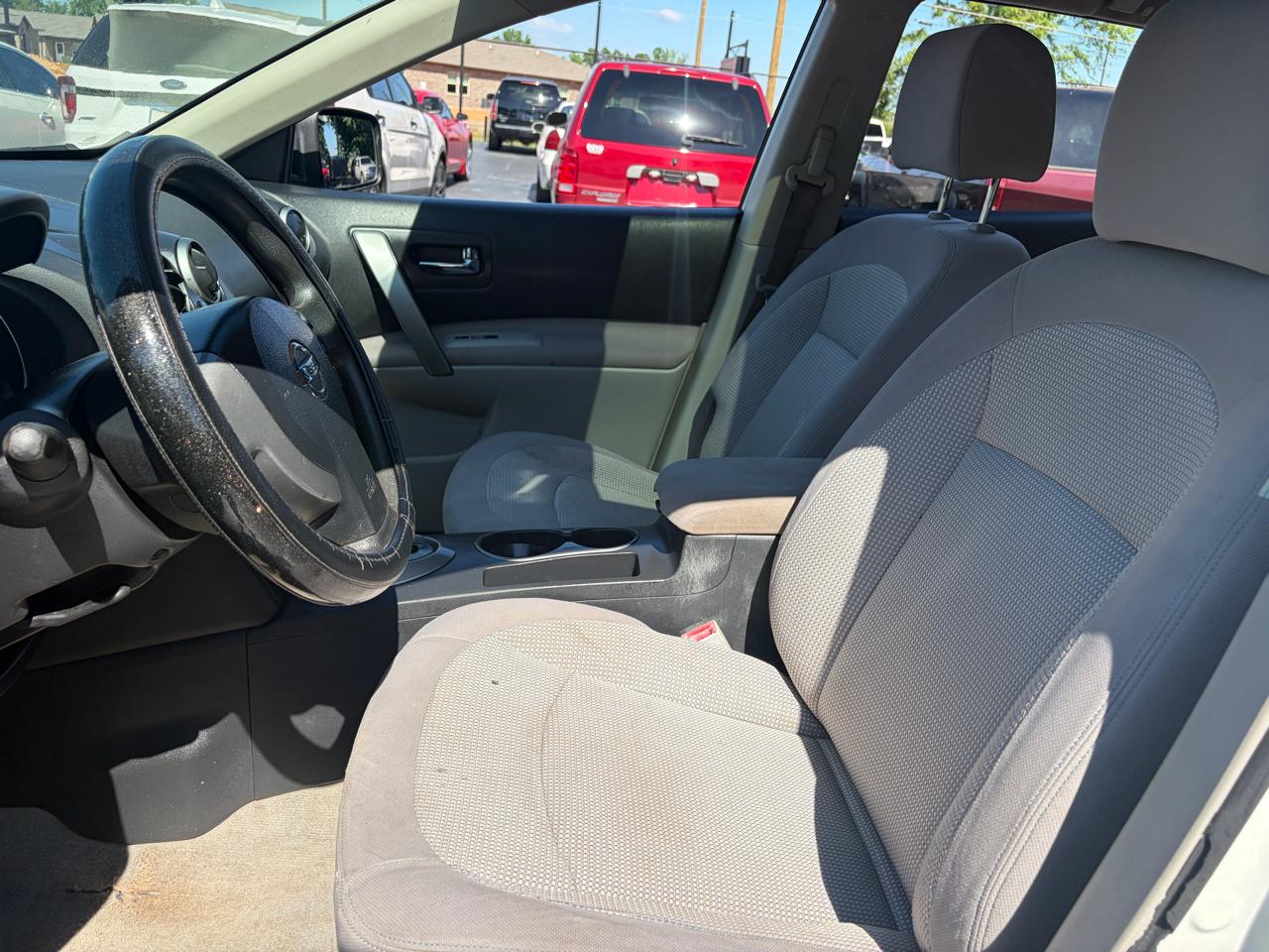 Nissan Rogue S 2WD 2010