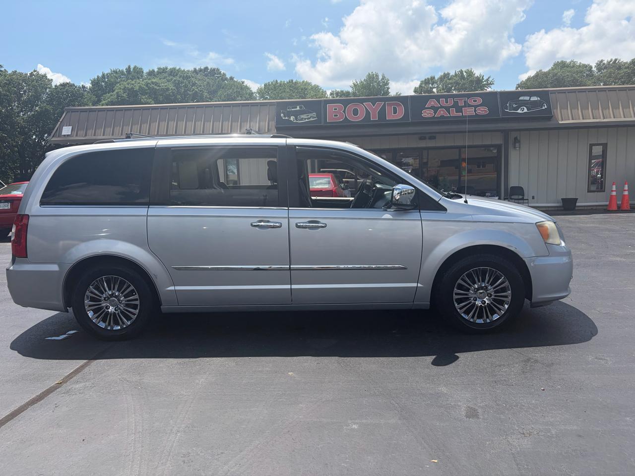 Chrysler Town & Country Limited 2011