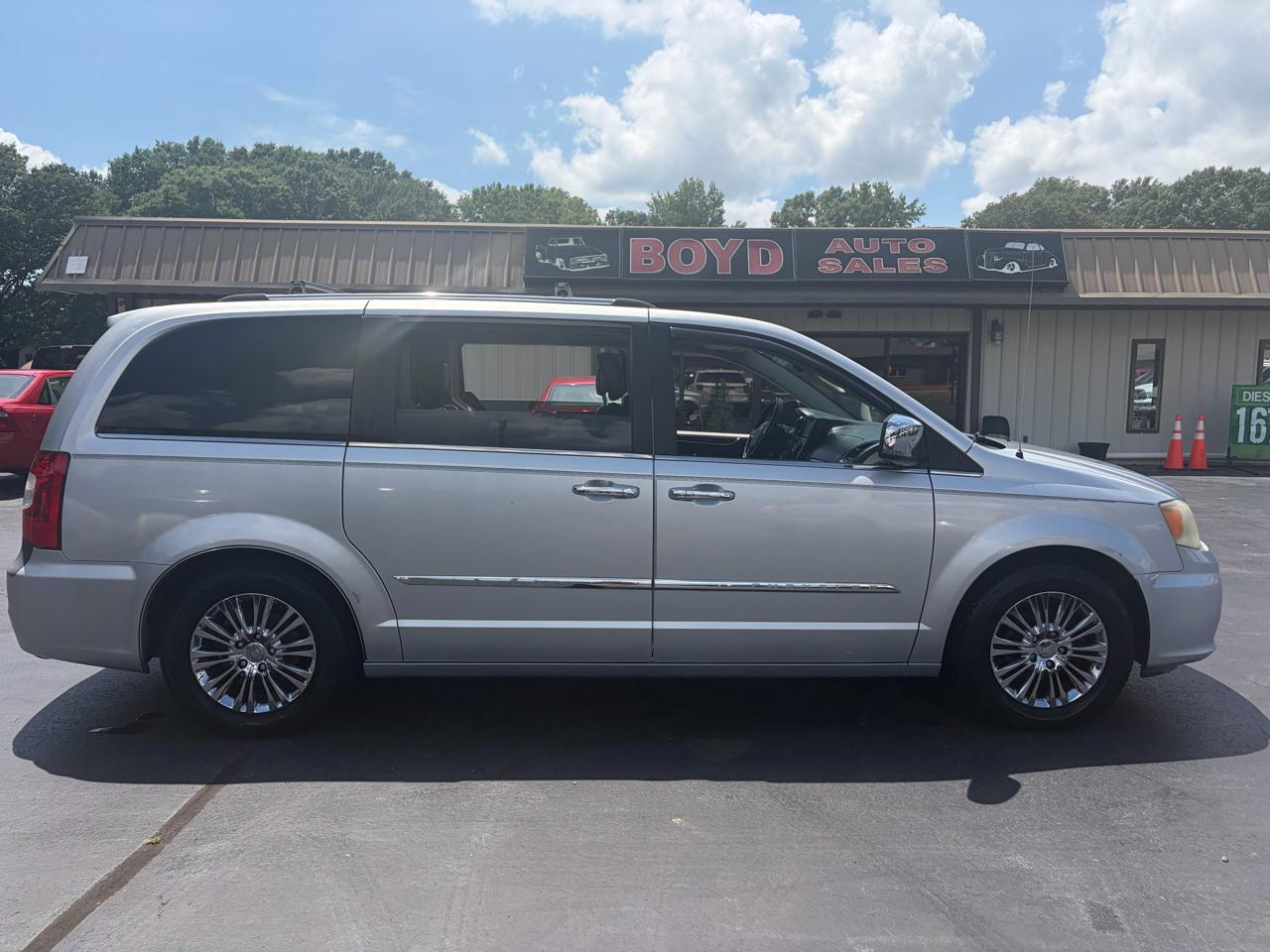 Chrysler Town & Country Limited 2011