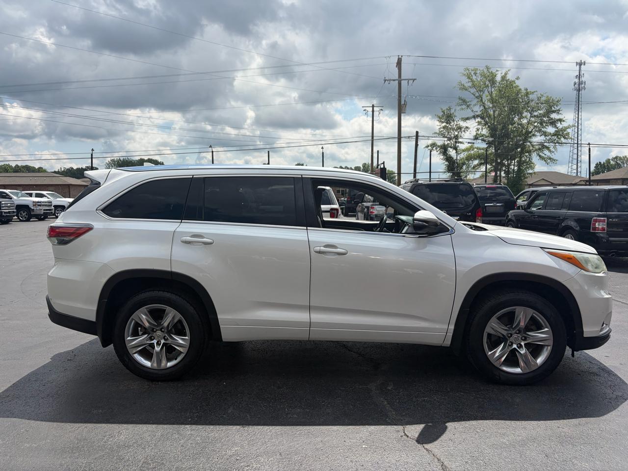 Toyota Highlander Limited FWD V6 2015