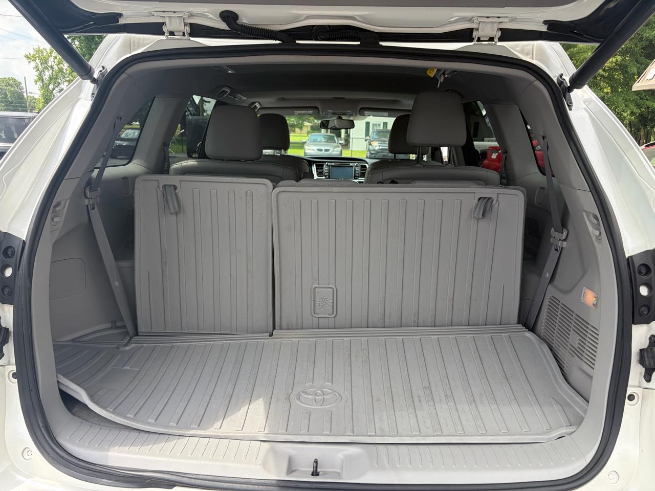 Toyota Highlander Limited FWD V6 2015