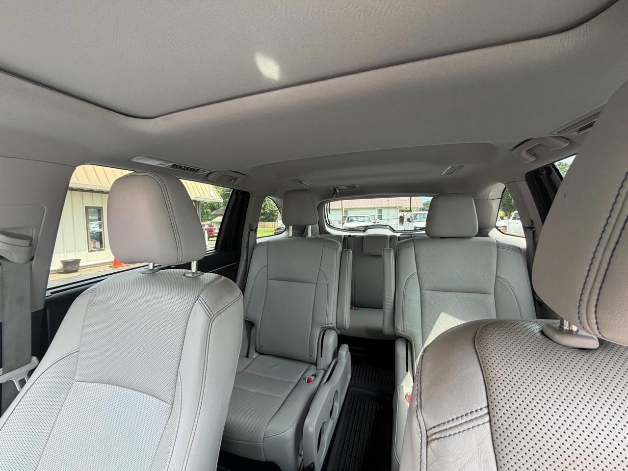 Toyota Highlander Limited FWD V6 2015