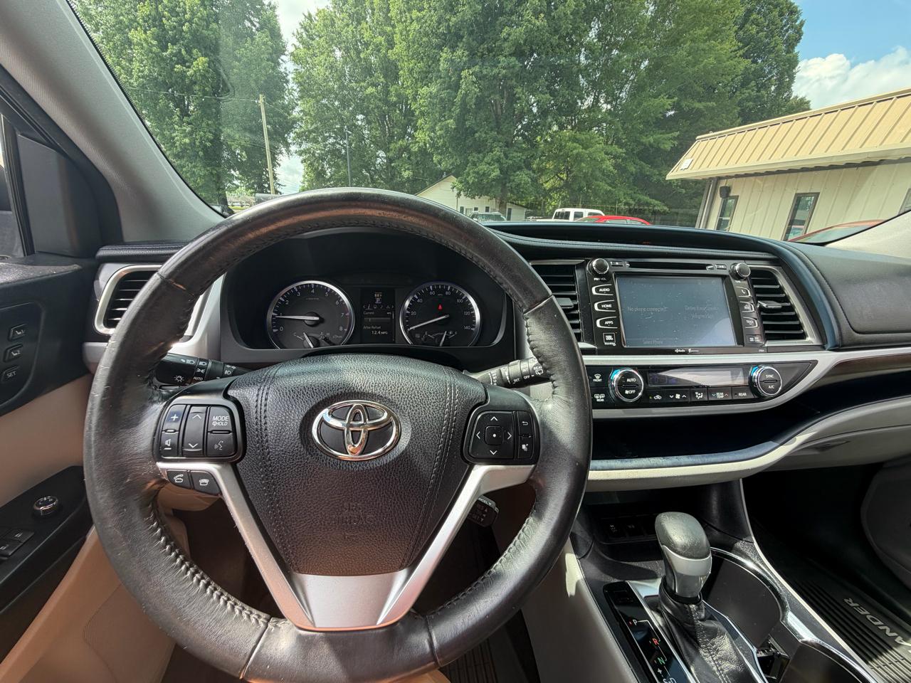 Toyota Highlander Limited FWD V6 2015