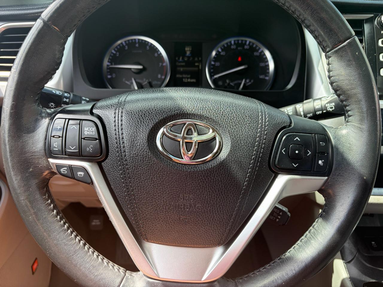 Toyota Highlander Limited FWD V6 2015