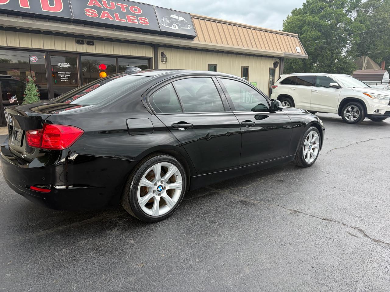 BMW 3-Series 320i Sedan 2015