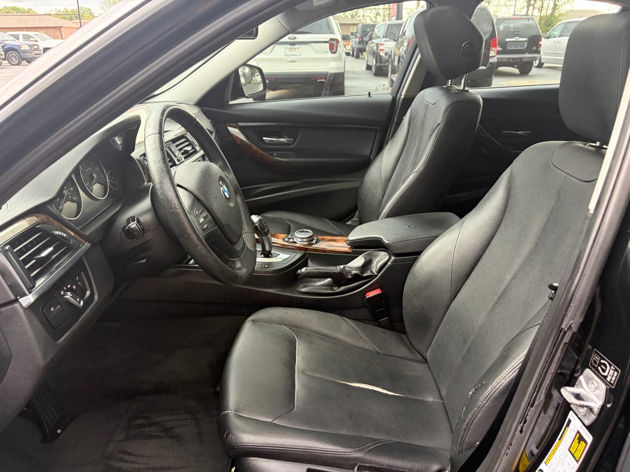 BMW 3-Series 320i Sedan 2015