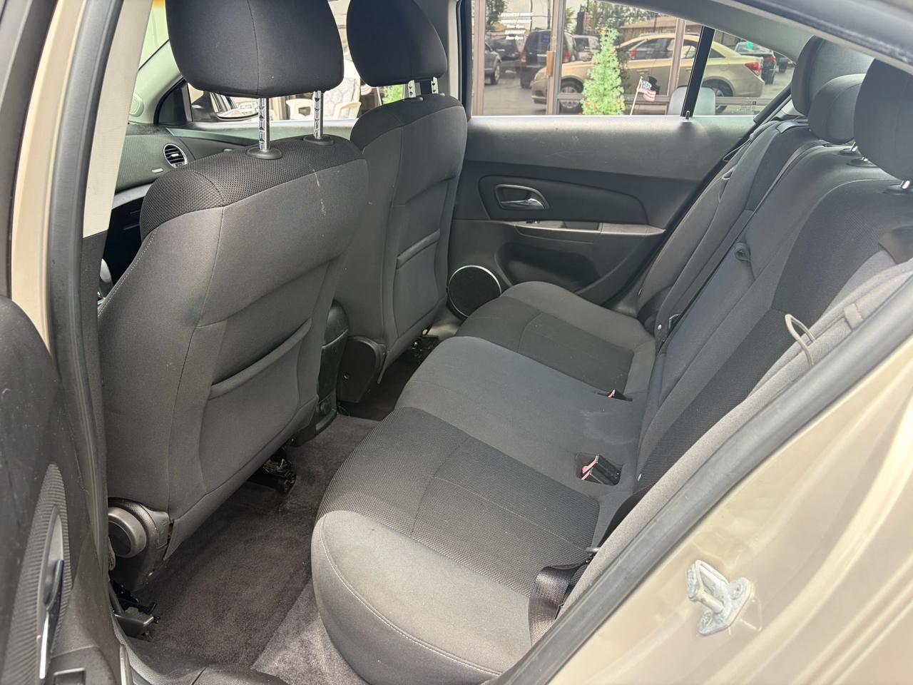 Chevrolet Cruze 1LT 2011
