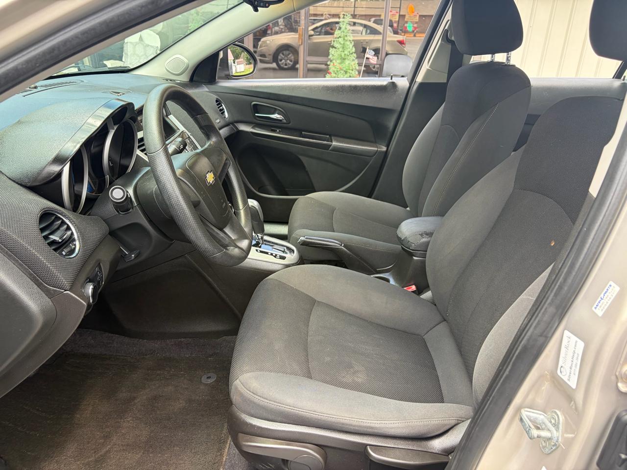 Chevrolet Cruze 1LT 2011