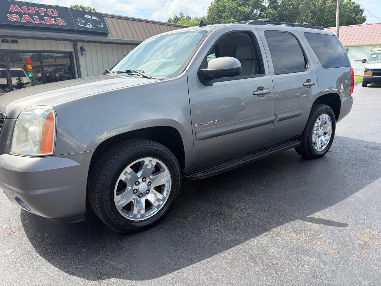 GMC Yukon SLE-1 2WD 2007