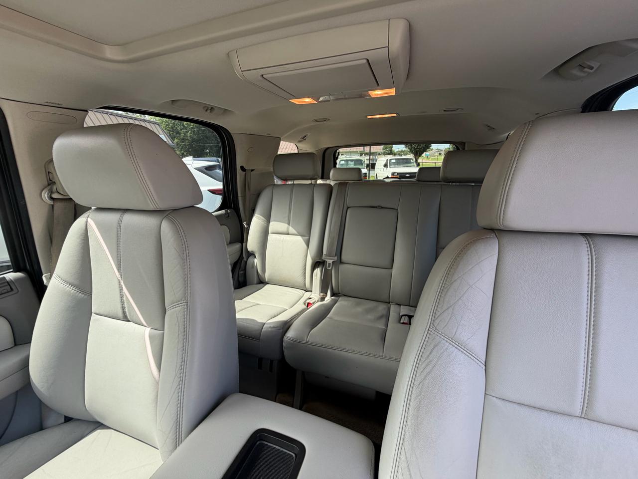 GMC Yukon SLE-1 2WD 2007
