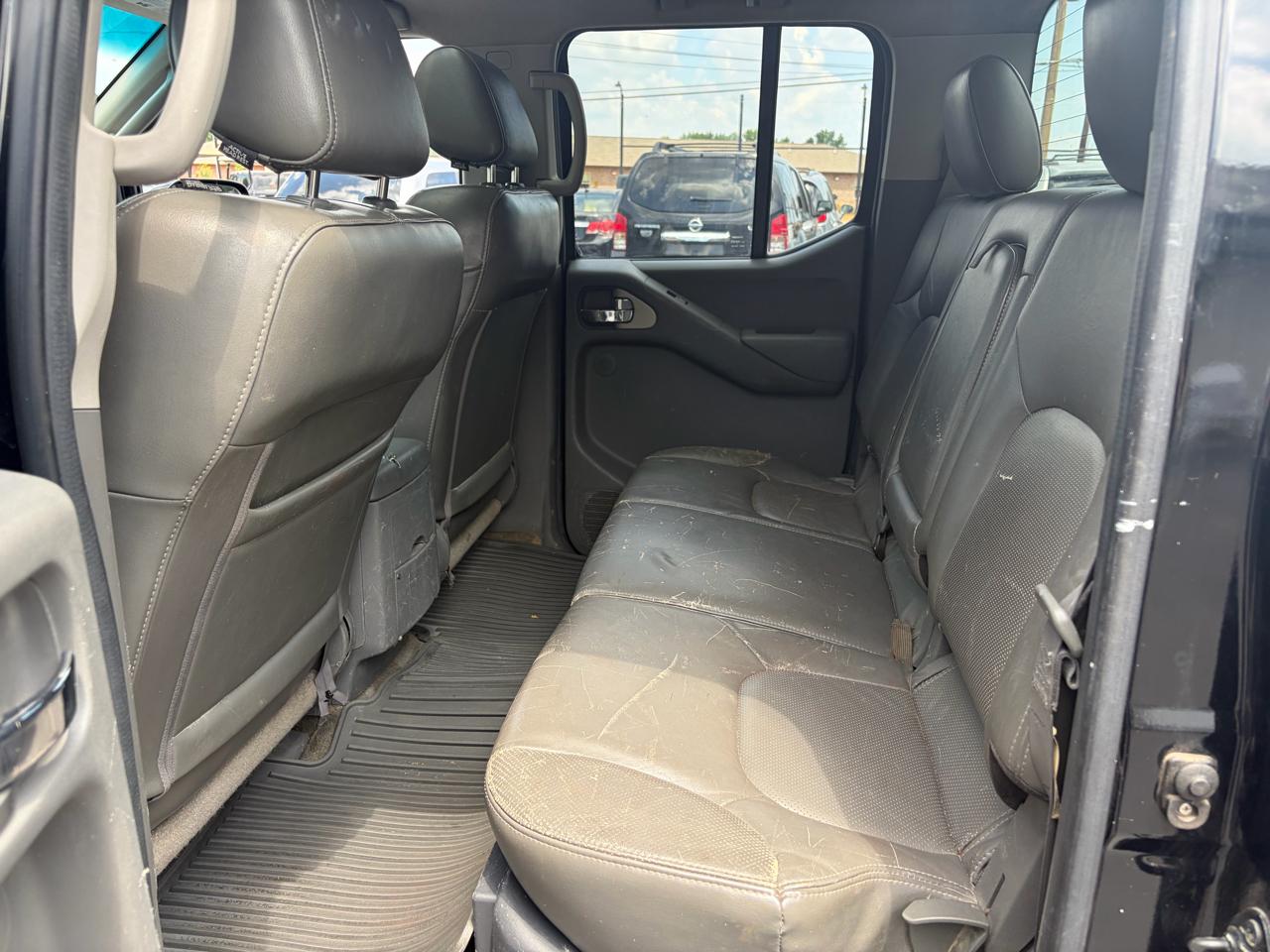 Nissan Frontier SE Crew Cab 2WD 2005