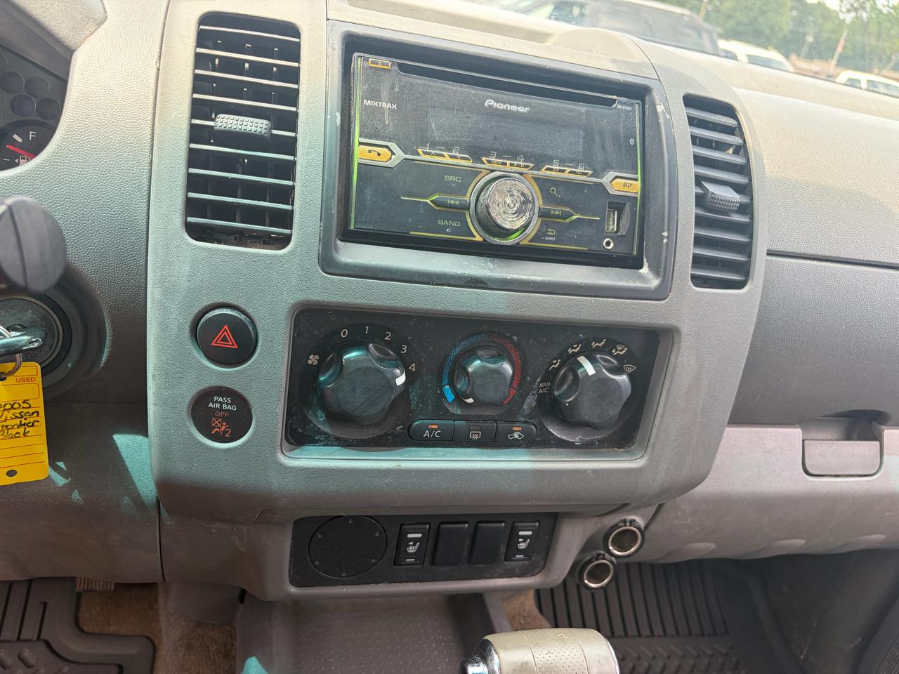 Nissan Frontier SE Crew Cab 2WD 2005