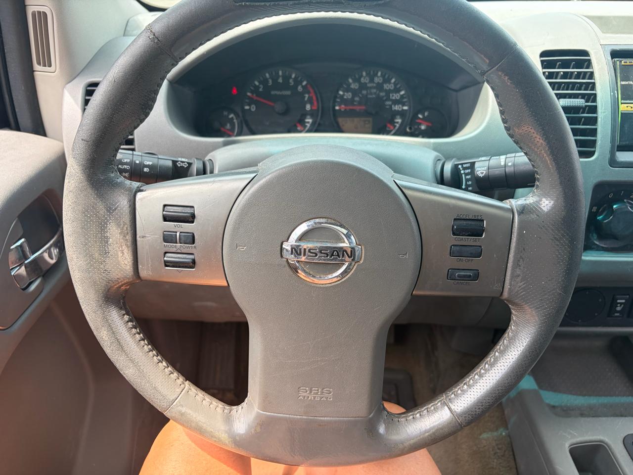 Nissan Frontier SE Crew Cab 2WD 2005
