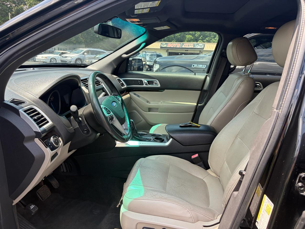 Ford Explorer Limited FWD 2012
