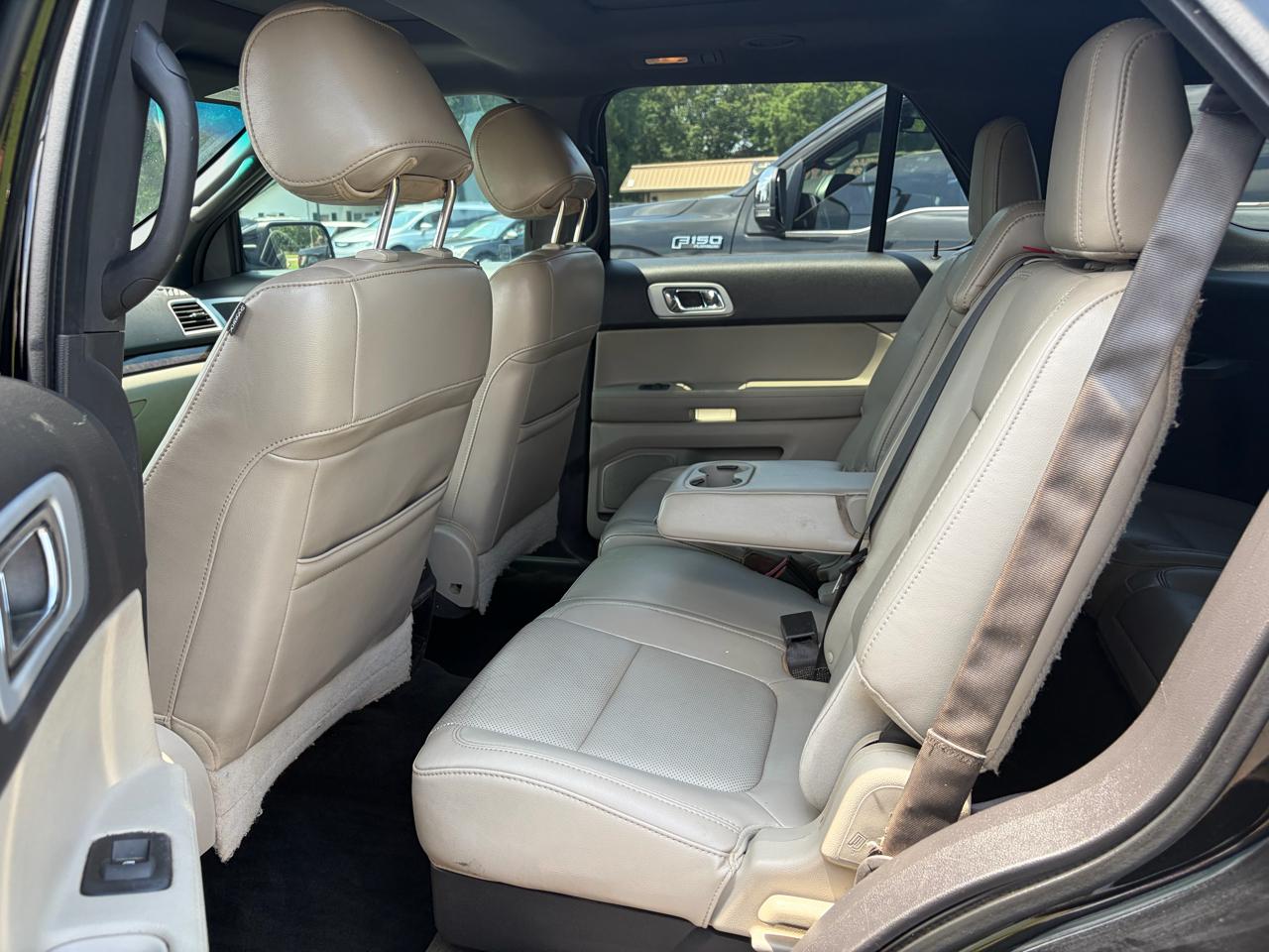 Ford Explorer Limited FWD 2012